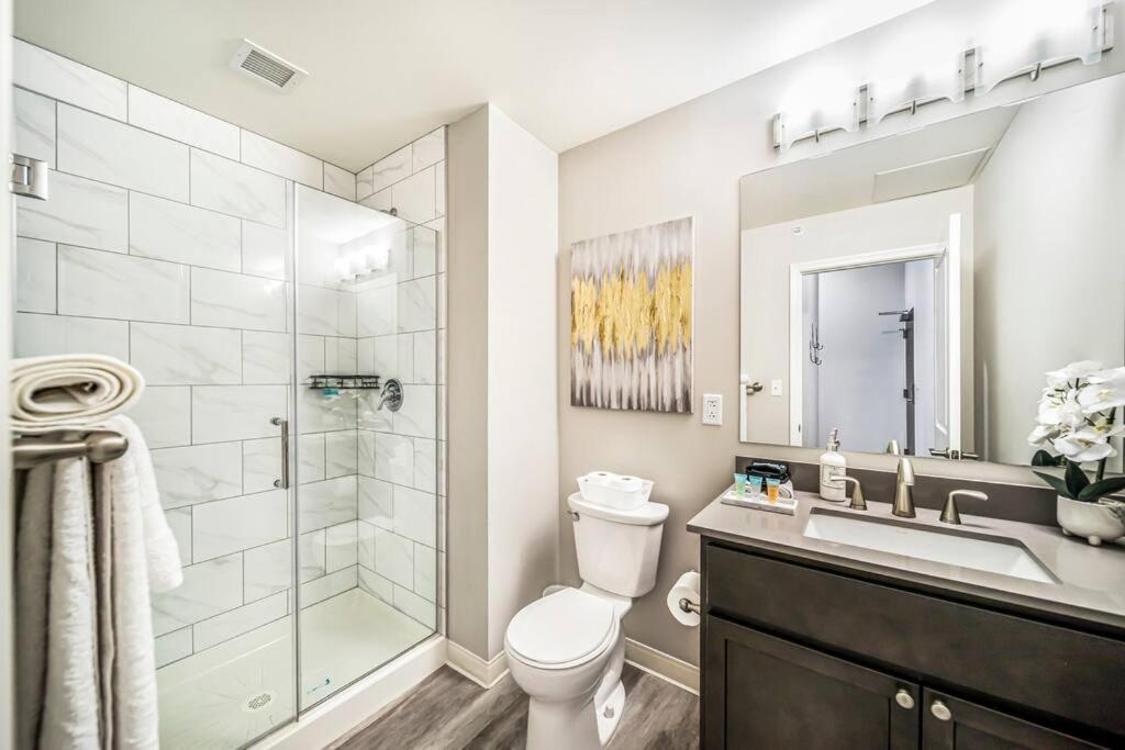 Heart Of Dt On Playhouse Square With Heated Pool- 210