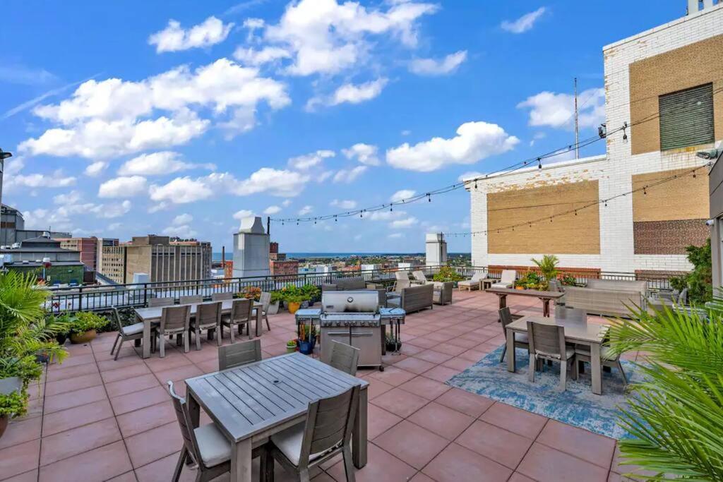 Heart Of Dt On Playhouse Square With Heated Pool- 210 Apartment
