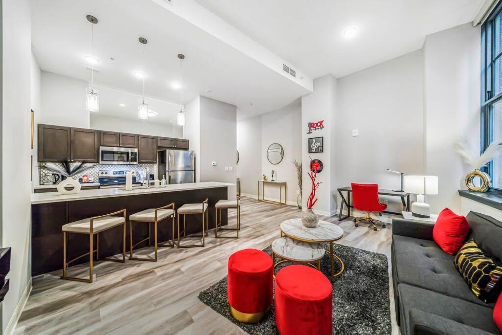 Heart Of Dt On Playhouse Square With Heated Pool- 210 Apartment *